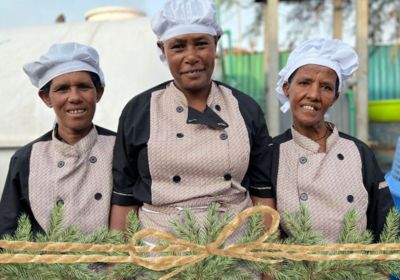 Ethiopian cooks for Berta Breakfast program in Korah