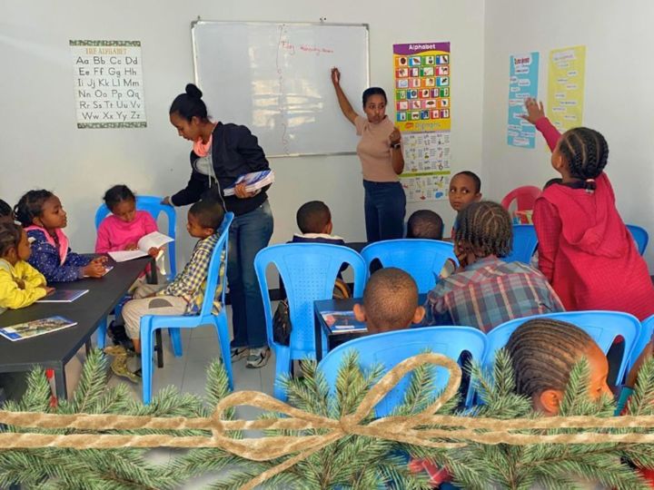 Ethiopian students and teachers at Hope for Korah tutoring class